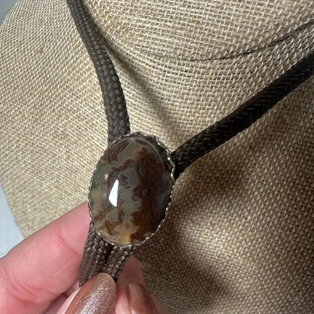 **SOLD**Vintage Bolo Tie Brown Agate Stone Western Necklace Cowboy Rodeo Unisex - Picture 3 of 4